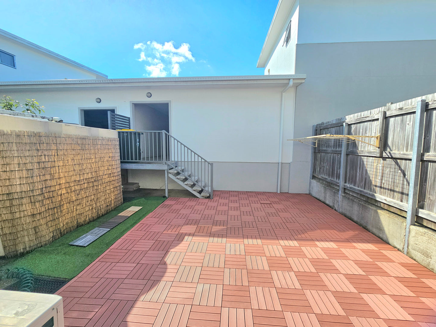 Composite Decking Tiles (Redwood)