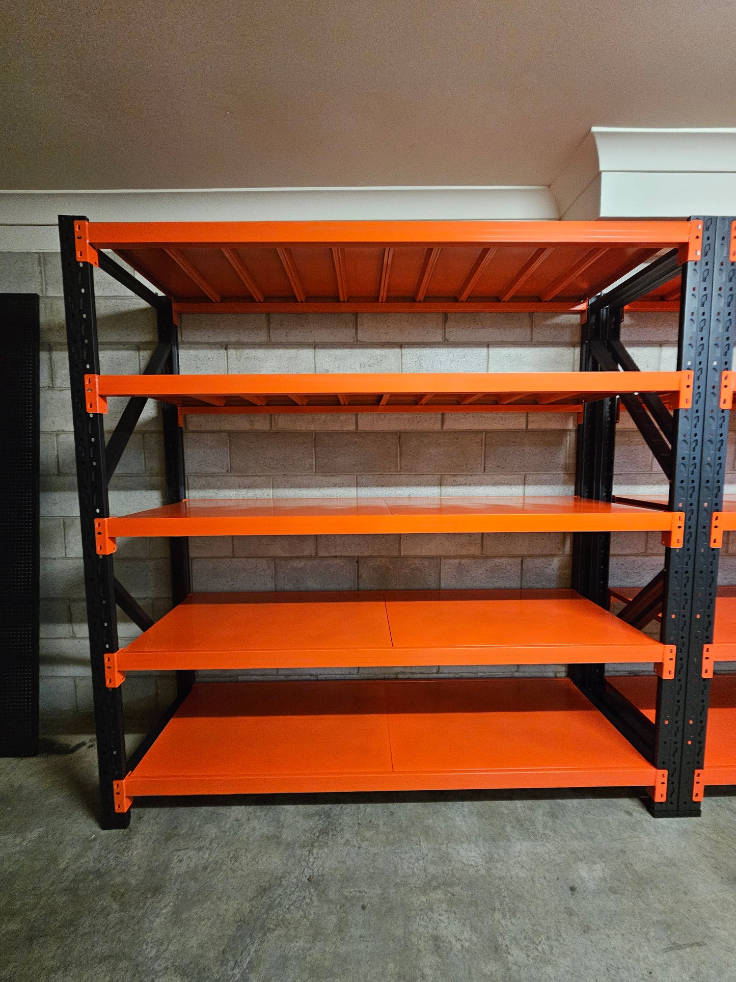Heavy duty shelving L2mxD0.6xH2m (BLACK+ORANGE)