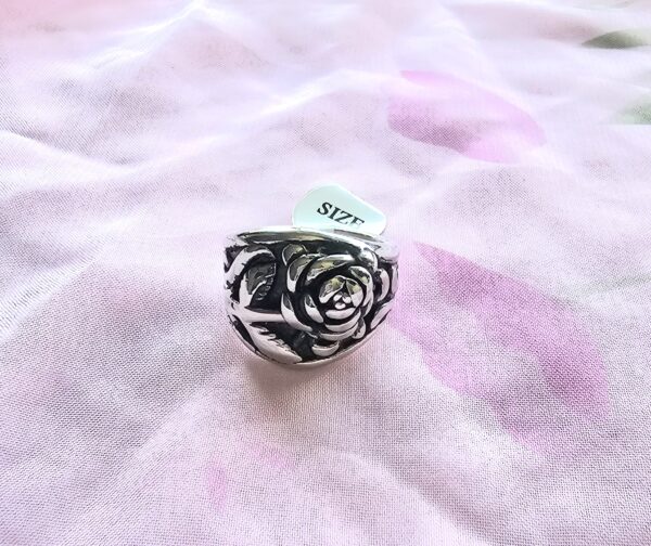 Unisex Biker skull Gothic Ring (Rose) 1025